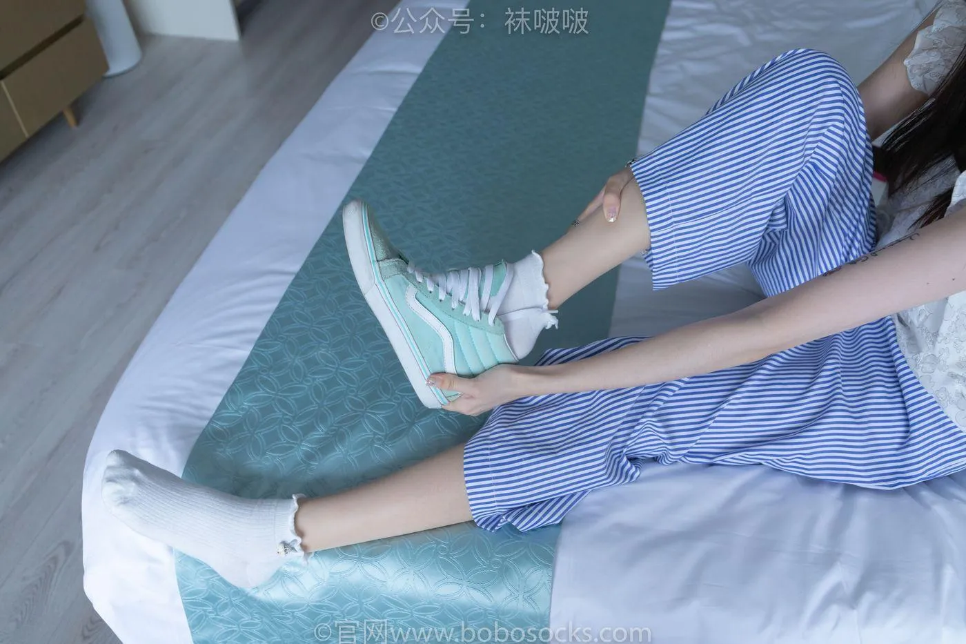 [BoBoSocks袜啵啵]NO.027 稚予- vans、白色棉袜、肉丝 [136P]插图3